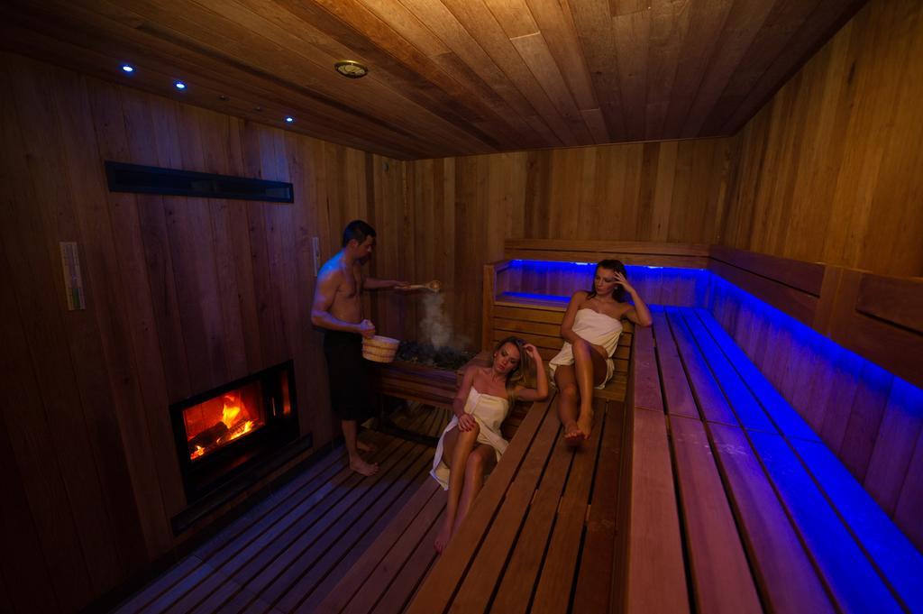 Xl sauna lounge