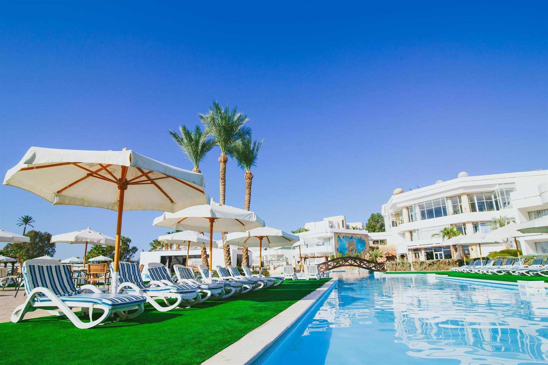 Готель Queen Sharm Resort, 4* (ex.Vera Club Queen Beach Sharm) .