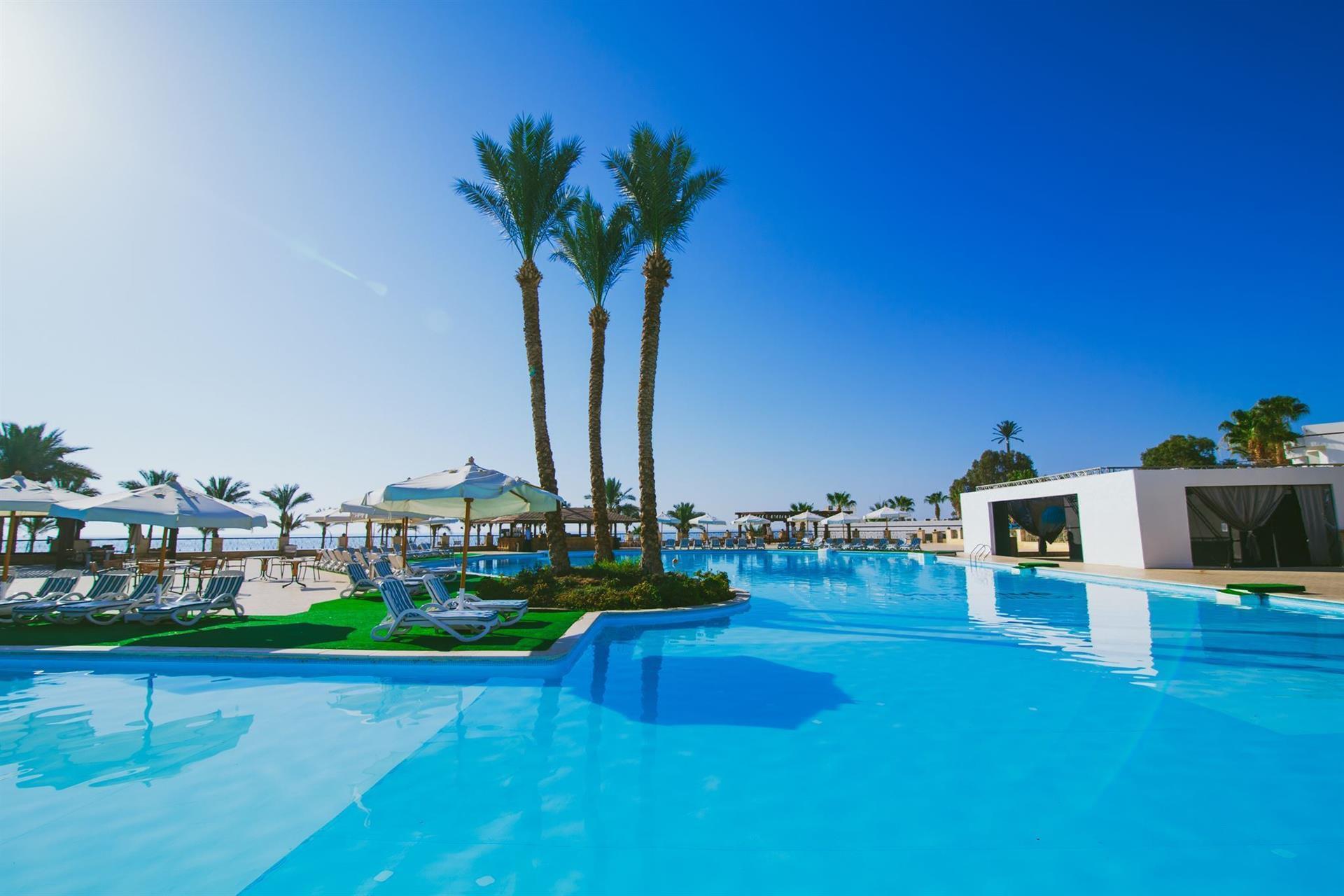 Отель Queen Sharm Resort, 4* (ex.Vera Club Queen Beach Sharm) .