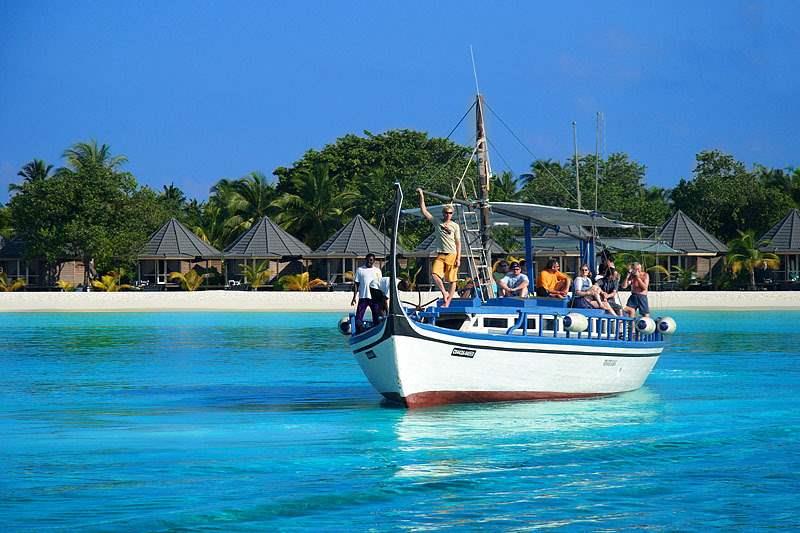Maldives_ship