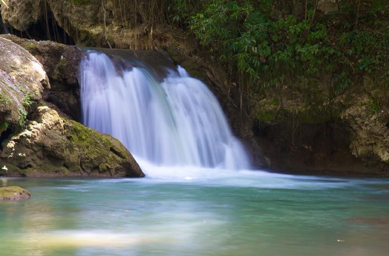 Dunns_river_waterfall