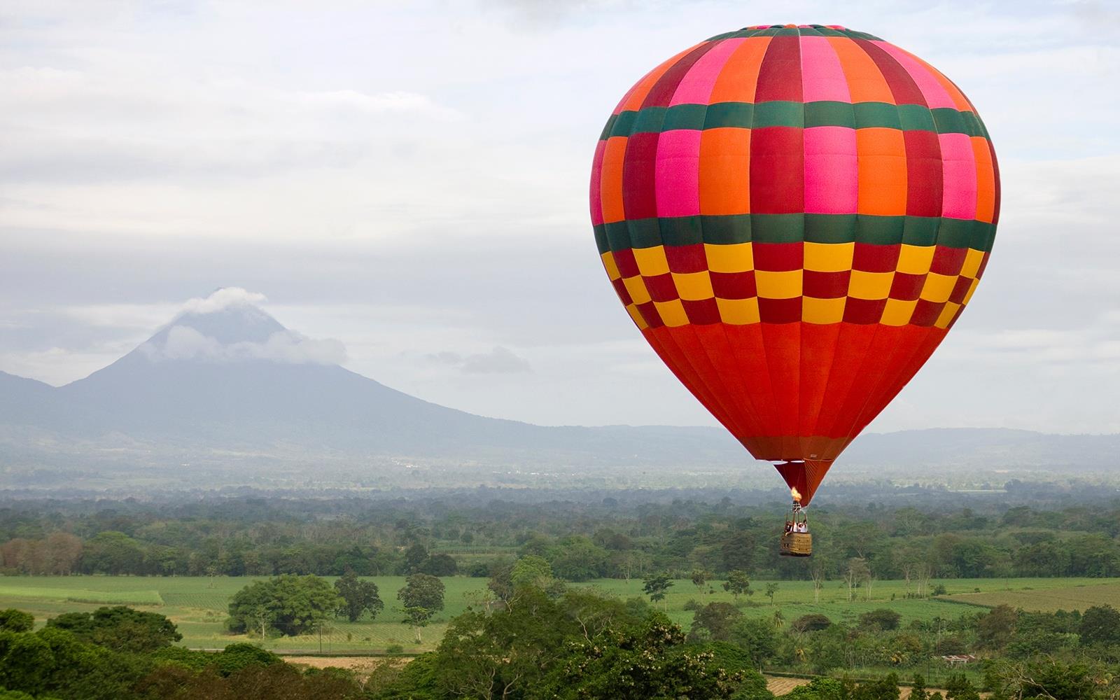 Air balloon. Армениан Air Balloon. Шар для полетов. Воздушный шар крупным планом. Полет на воздушном шаре Эльбрус.